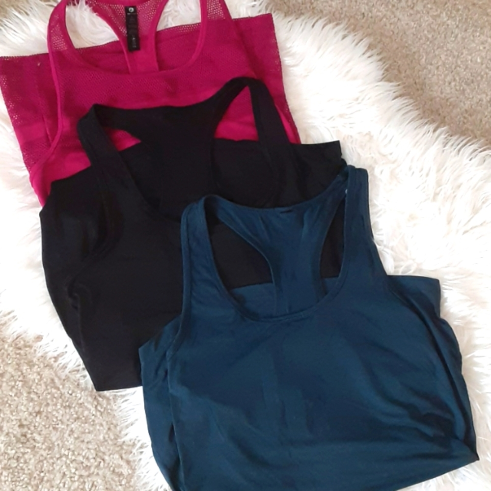 Workout tanks, lot of 3.